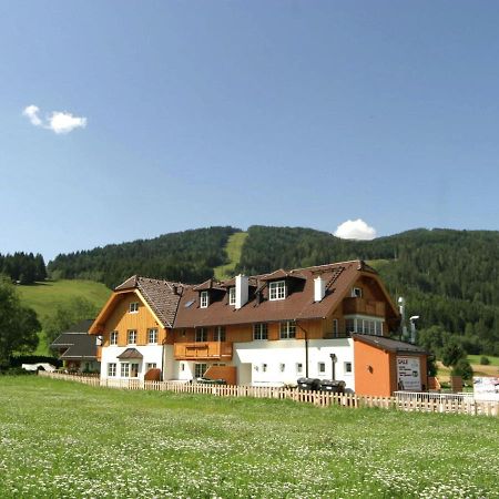 Apartment Close To Skiing Sankt Margarethen im Lungau Luaran gambar